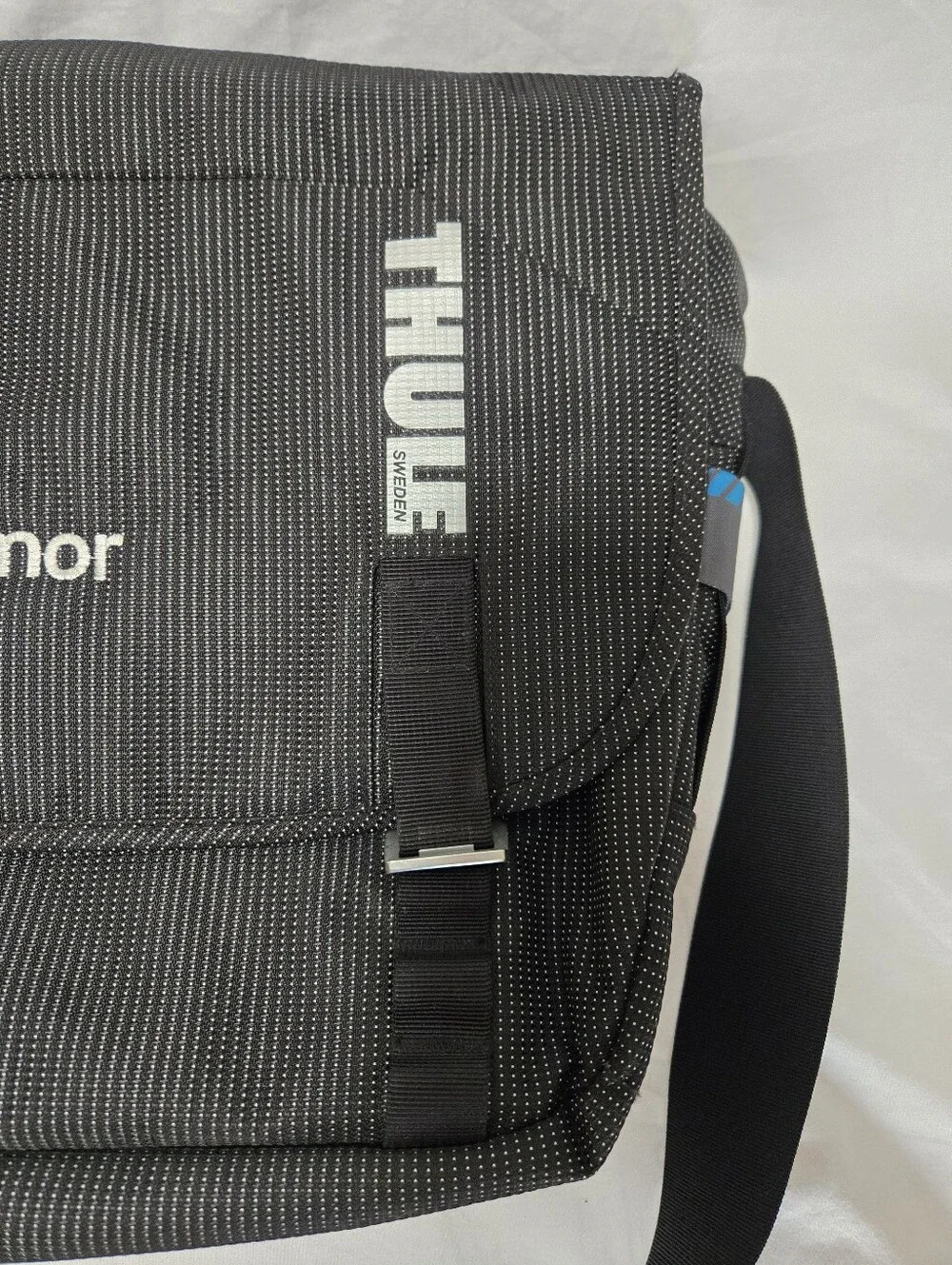 Thule infoarmor messenger